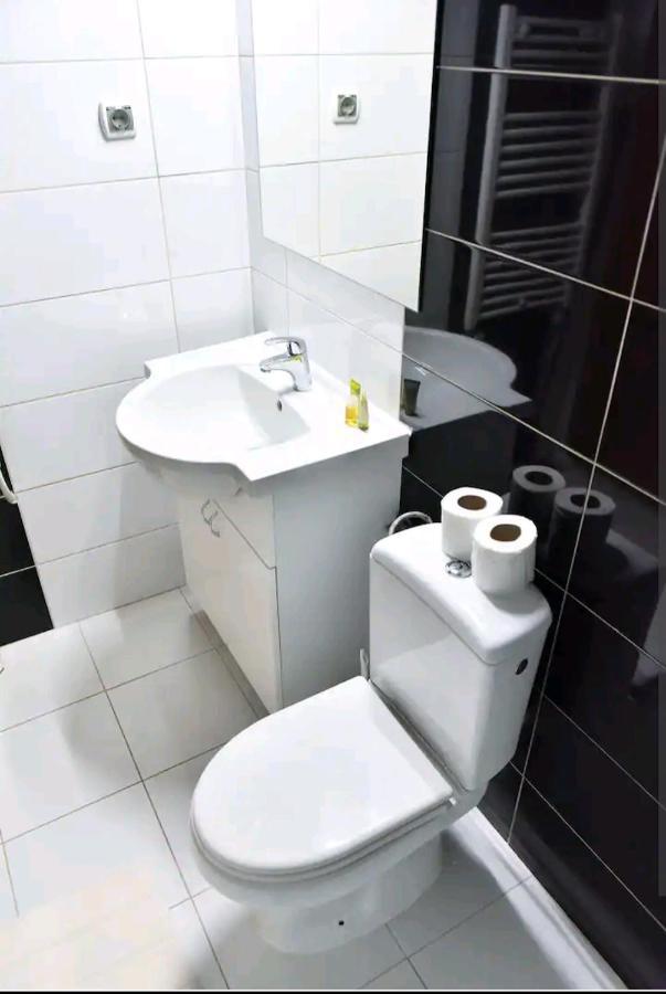 Milica Apartments Skopje Esterno foto