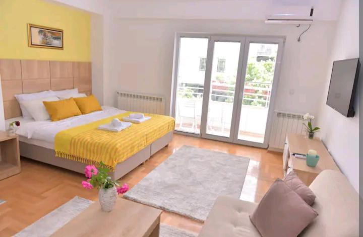 Milica Apartments Skopje Esterno foto
