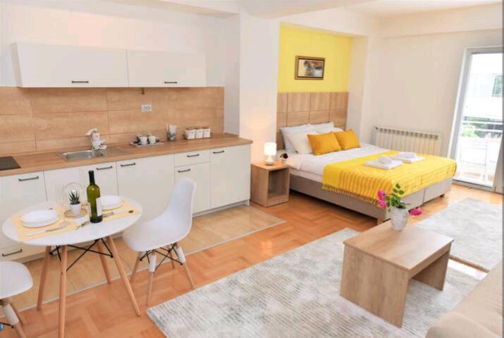 Milica Apartments Skopje Esterno foto